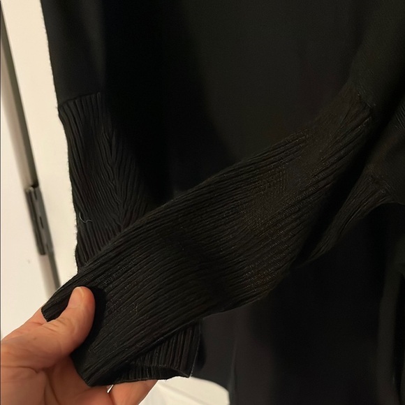 Black Sweater - Picture 4 of 6